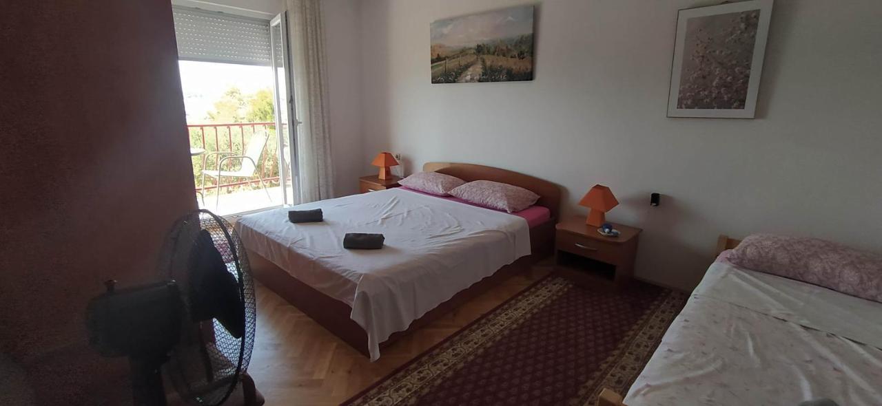Kamen Hostal Split Exterior foto